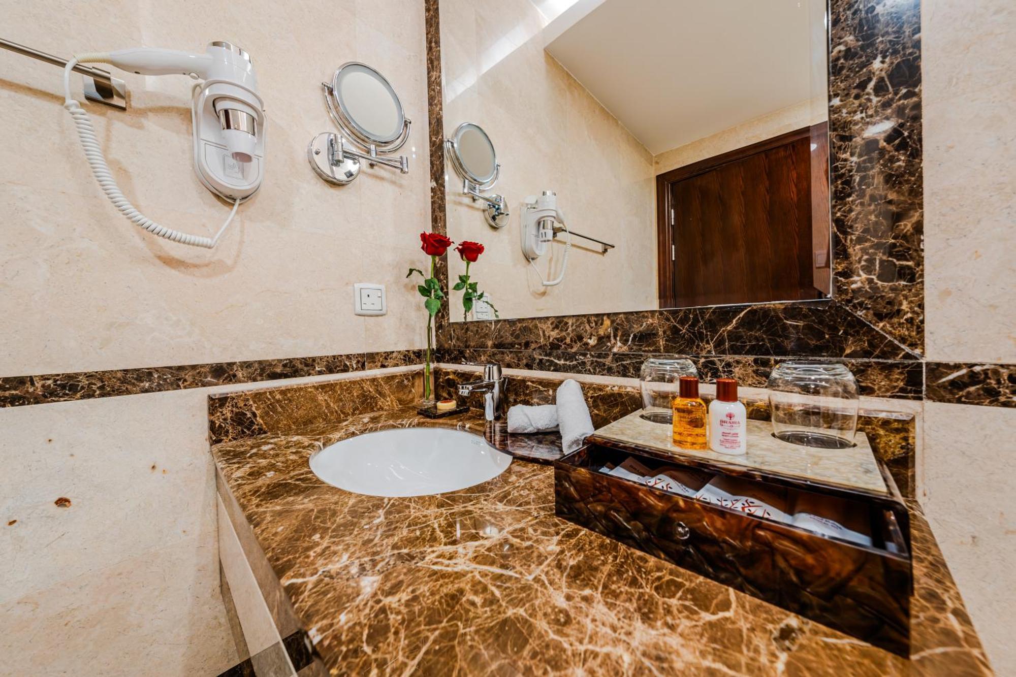 Braira Al Jubail Hotel ภายนอก รูปภาพ